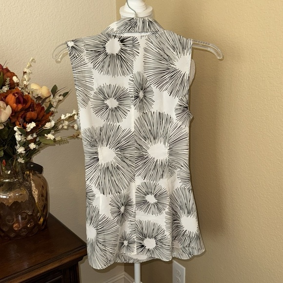 CAbi - Priority Faux Wrap Top Blouse Career #5228 size small - Picture 4 of 5